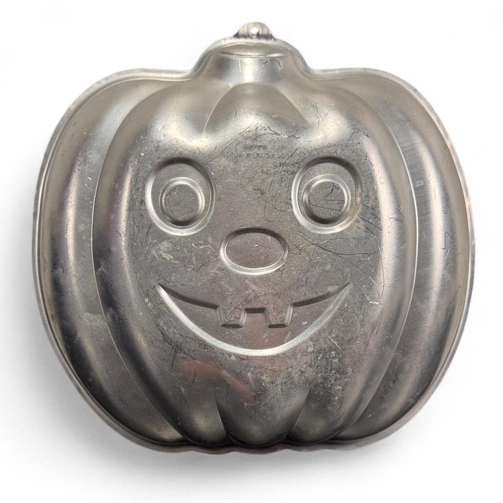 Vintage 1987 Wilton Jack-O-Lantern Pumpkin Cake Pan Aluminum Mold 502-9414